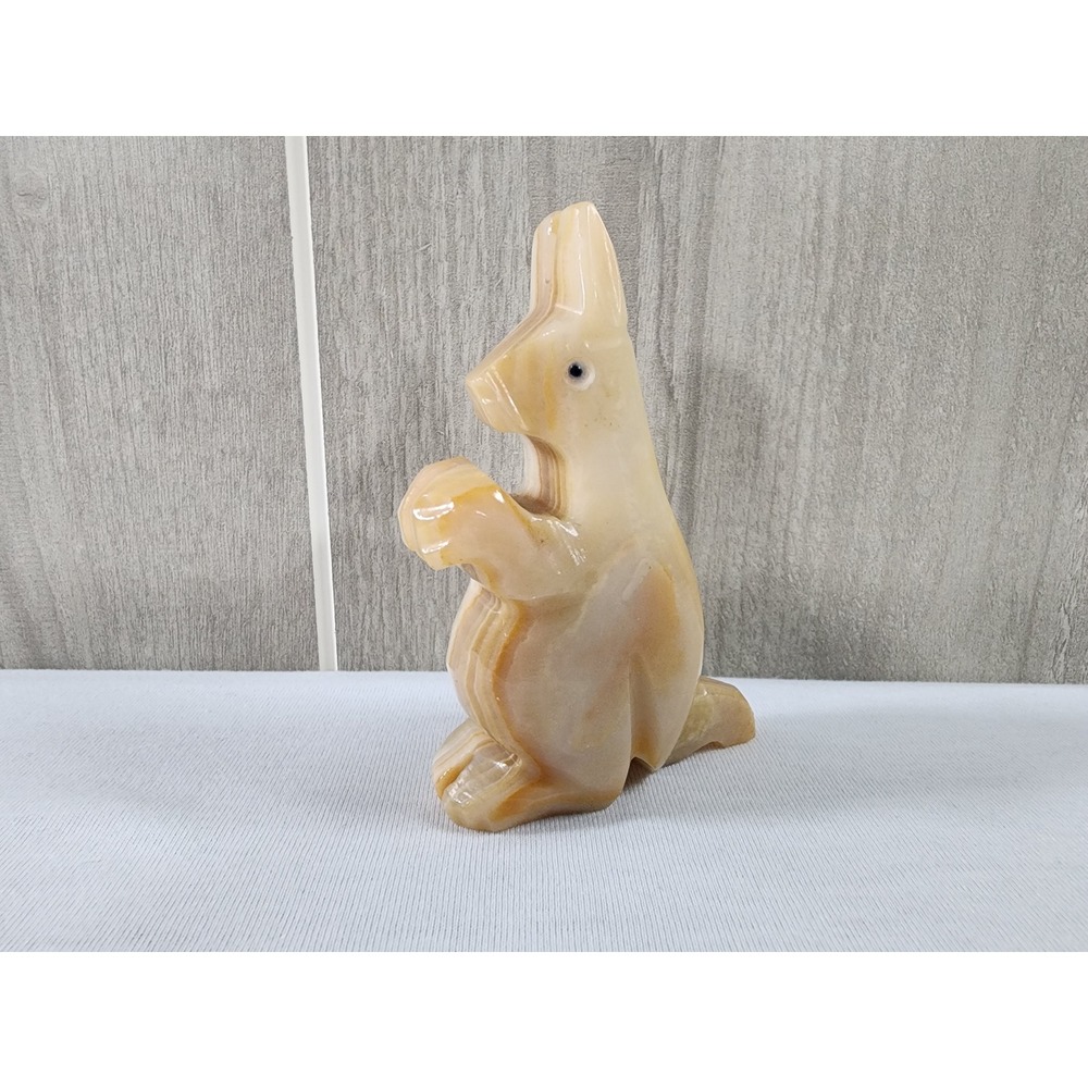 Hand Carved Onyx Kangaroo Figurine Tan Beige Mexico Mexican Stone Art Kanga Roo